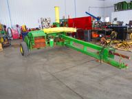 Deere 3960 Harvester, Pull Type
